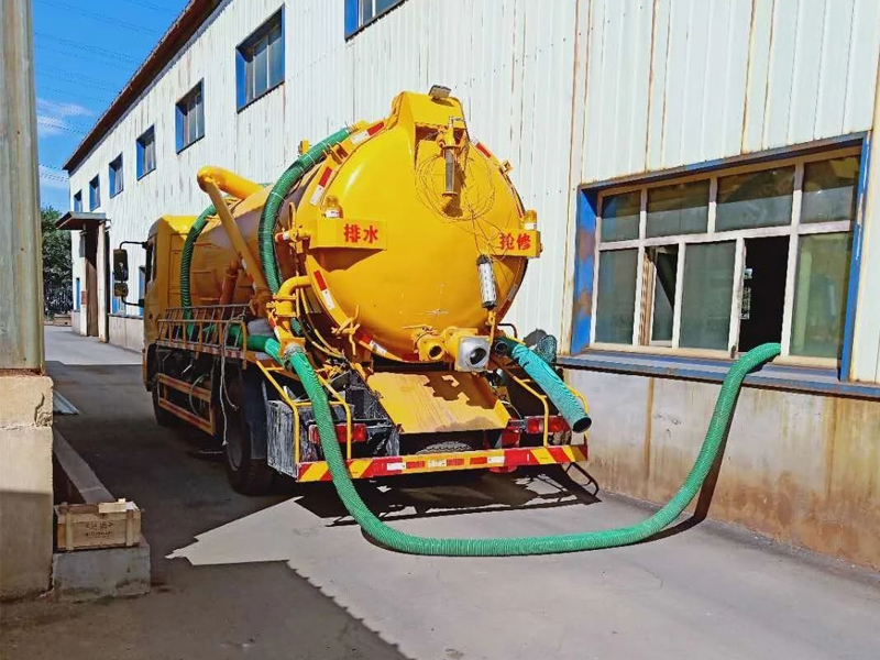 五台山厂区化粪池清理